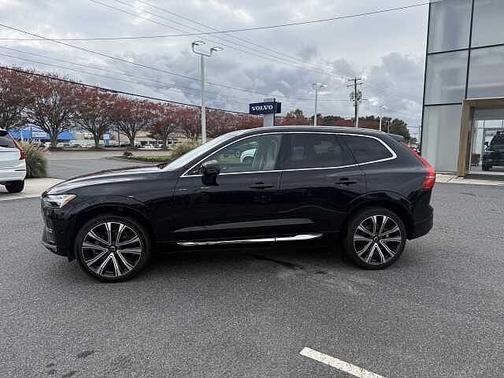 2023 Volvo XC60 Ultimate Bright Theme