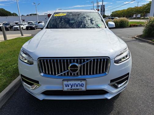 2023 Volvo XC90 Recharge Plug-In Hybrid Core Bright Theme