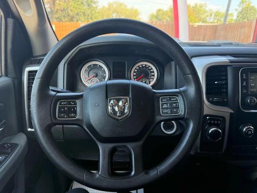 2016 RAM 1500 SLT