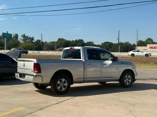 2016 RAM 1500 SLT