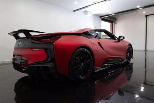 2020 BMW i8 Roadster 2D