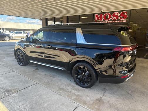 2024 Kia Carnival SX