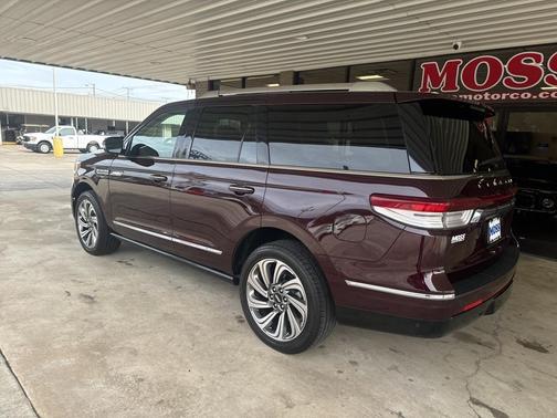 2024 Lincoln Navigator Reserve
