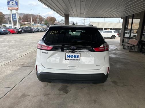 2022 Ford Edge SE