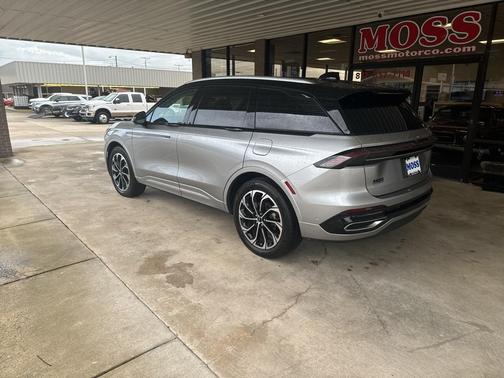 2024 Lincoln Nautilus Reserve