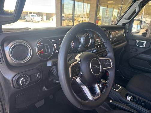 2023 Jeep Gladiator Overland
