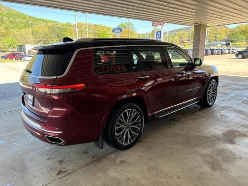 2022 Jeep Grand Cherokee L Summit
