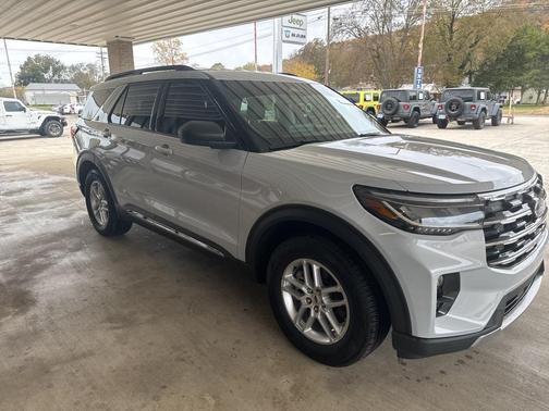 2025 Ford Explorer Active