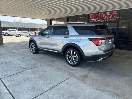 2025 Ford Explorer Platinum