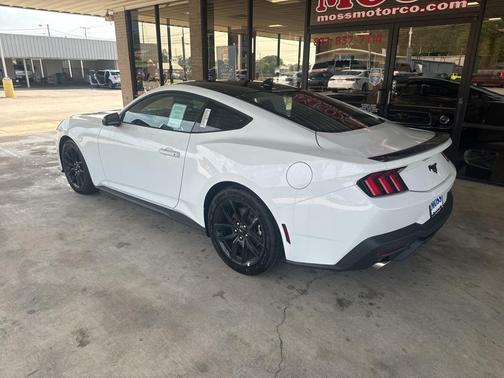 2025 Ford Mustang EcoBoost