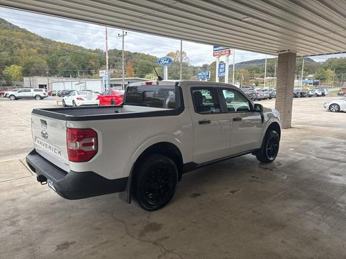 2022 Ford Maverick XL