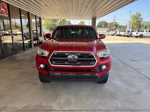 Barcelona Red Metallic 2018 Toyota Tacoma SR5