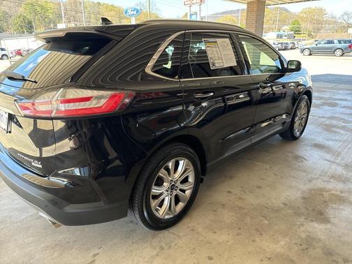 2019 Ford Edge Titanium
