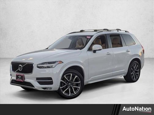 2018 Volvo XC90 T6 Momentum