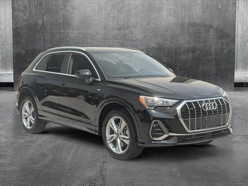 2022 Audi Q3 45 S line Premium