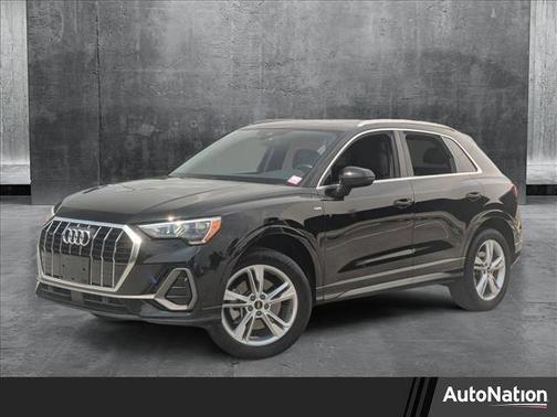 2022 Audi Q3 45 S line Premium