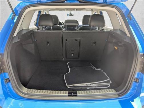 Cornflower Blue 2022 Volkswagen Taos 1.5T SE