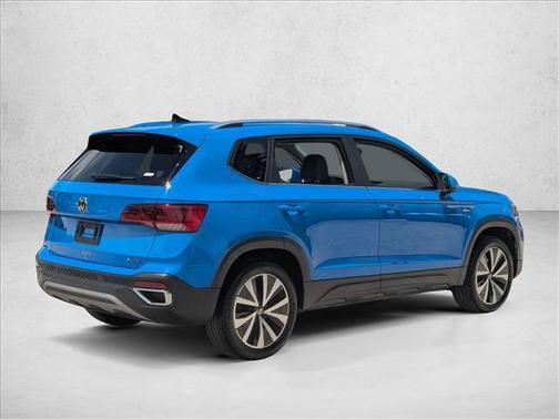 Cornflower Blue 2022 Volkswagen Taos 1.5T SE