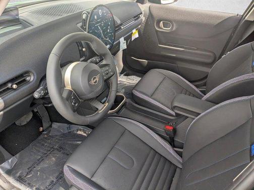 British Racing Green IV Metallic 2026 MINI Hardtop Cooper