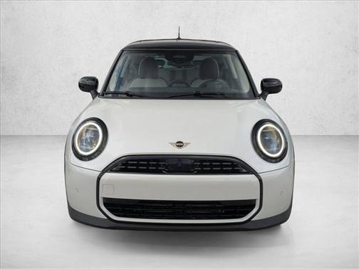 Nanuq White Metallic 2026 MINI Hardtop Cooper