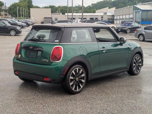 British Racing Green IV Metallic 2024 MINI Hardtop Cooper S