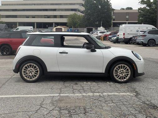 Nanuq White Metallic 2025 MINI Hardtop Cooper S