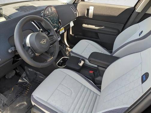 Midnight Black II Metallic 2026 MINI Countryman Cooper S ALL4