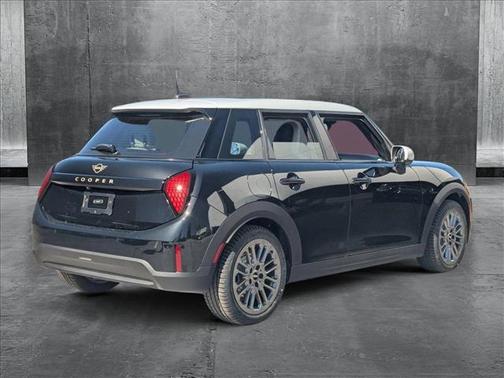 2025 MINI Hardtop Cooper