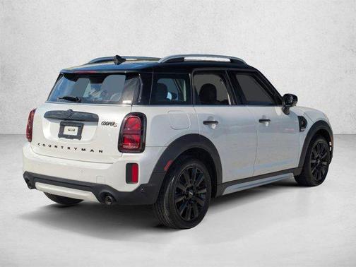 Nanuq White Metallic 2023 MINI Countryman Cooper S