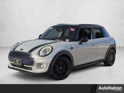 2016 MINI Hardtop Cooper