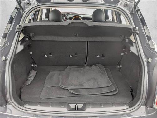 Moonwalk Grey Metallic 2018 MINI Hardtop Cooper S