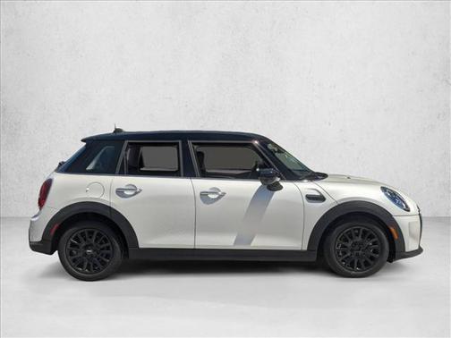 Nanuq White Metallic 2023 MINI Hardtop Cooper