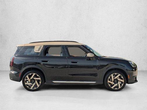 Midnight Black II Metallic 2026 MINI Countryman Cooper S ALL4
