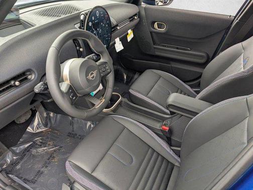 Icy Sunshine Blue Metallic 2026 MINI Hardtop Cooper