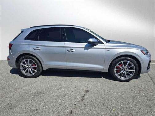 2025 Audi Q5 Premium Plus 55 TFSI e S line quattro S tronic