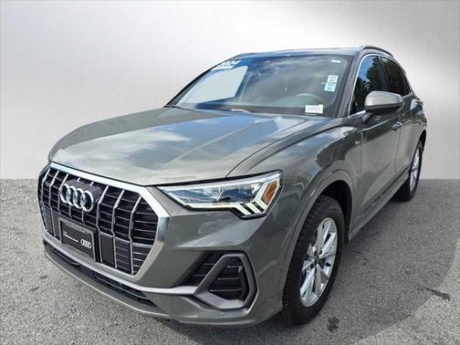 2024 Audi Q3 Premium 45 TFSI S line quattro Tiptronic