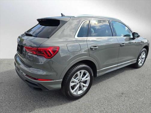2024 Audi Q3 Premium 45 TFSI S line quattro Tiptronic