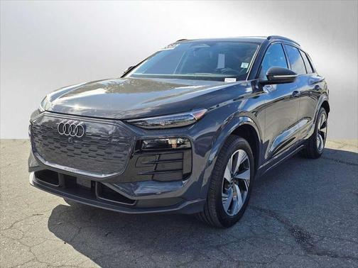 2025 Audi Q6 e-tron Premium Plus quattro