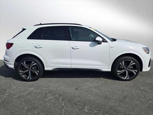 2024 Audi Q3 Premium Plus 45 TFSI S line quattro Tiptronic