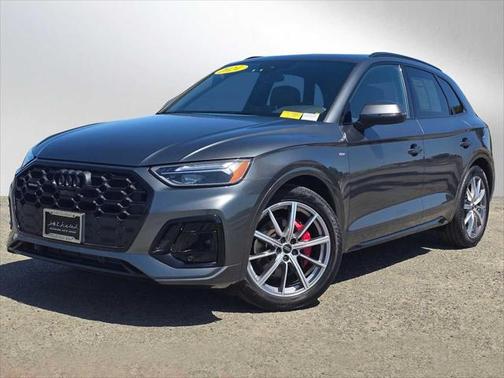 2024 Audi Q5 Premium Plus 55 TFSI e S line quattro S tronic