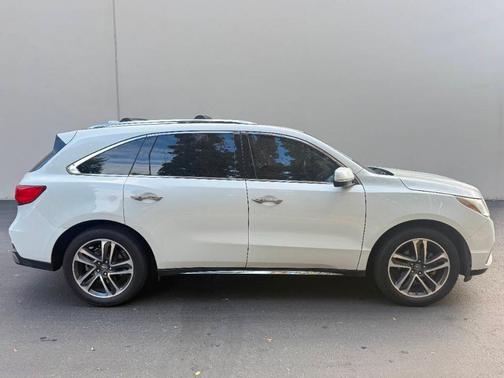 2017 Acura MDX 3.5L w/Advance Package