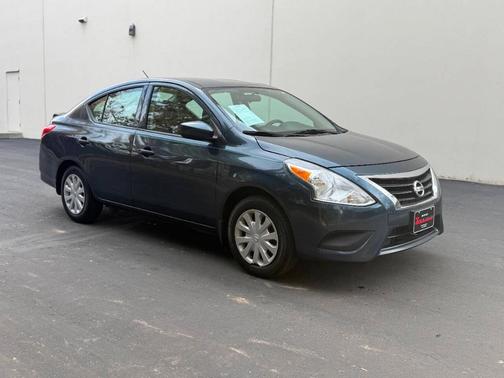 2017 Nissan Versa 1.6 S+