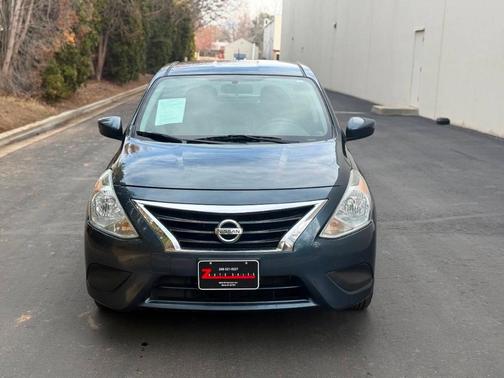 2017 Nissan Versa 1.6 S+