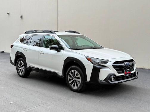 2023 Subaru Outback Premium