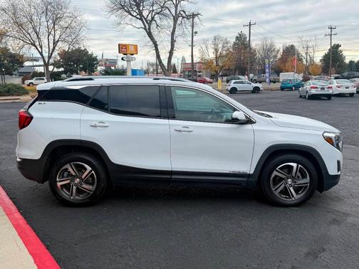 2020 GMC Terrain SLT