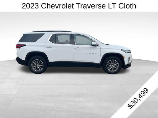 2023 Chevrolet Traverse LT Cloth