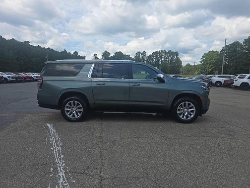 2023 Chevrolet Suburban Premier