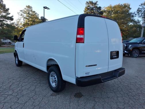 2025 Chevrolet Express 2500 RWD 2500 Extended Wheelbase WT