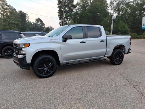 2022 Chevrolet Silverado 1500 Custom Trail Boss