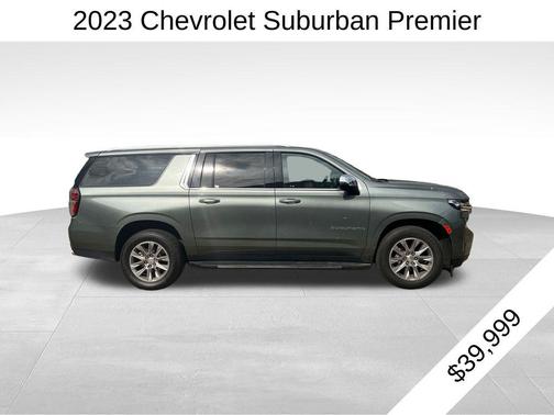 2023 Chevrolet Suburban Premier